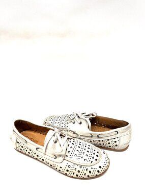 MIZ MOOZ WOMEN'S PERFORETED LEATHER FLATS LACE UP IVORY 37EU / 7US  # T-45